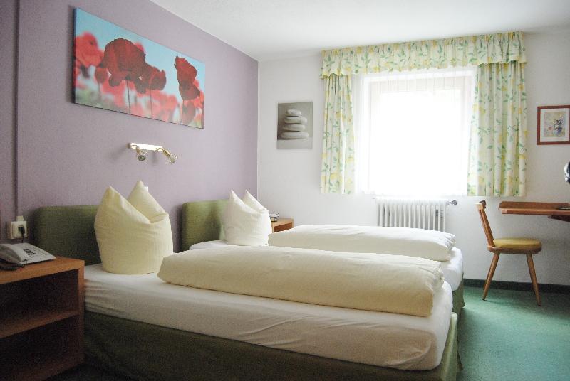 Hotel Pension Kirchplatz Санкт-Антон-ам-Арльберг Екстер'єр фото